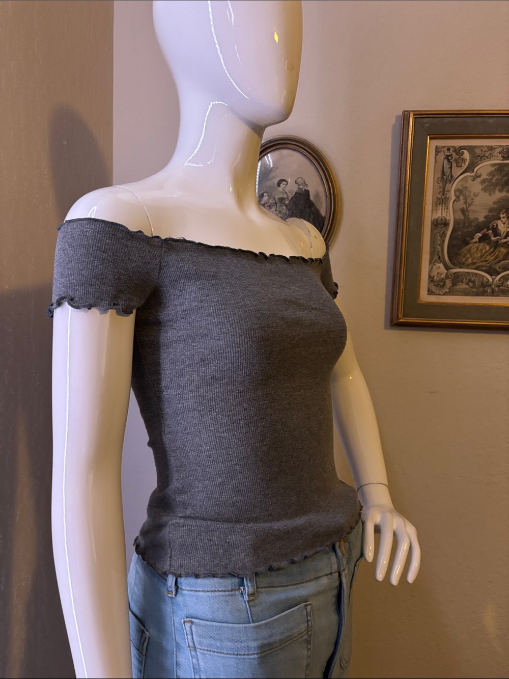 Hollister Off-Shoulder Ribbed Grey Crop Top